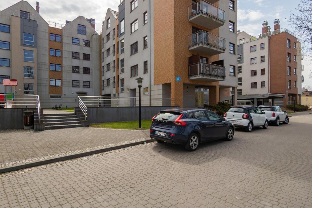 City Center Apartment With Balcony By Noclegi Renters Gdaňsk Exteriér fotografie